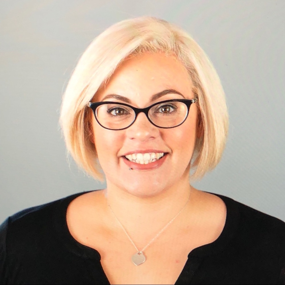 Meet your Posher, Yvette